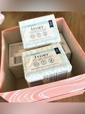 18 Bars Ivory Soap & gift box NEW